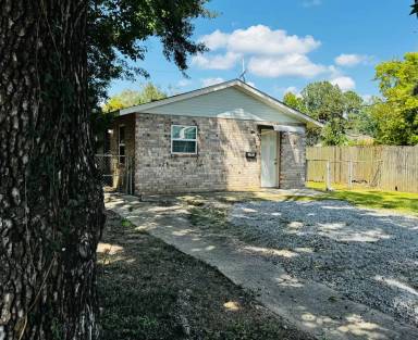 Main picture of 3433 Hollywood St