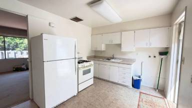 Main picture of 919 Stratford Ct