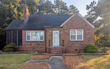 Main picture of 105 Jones St