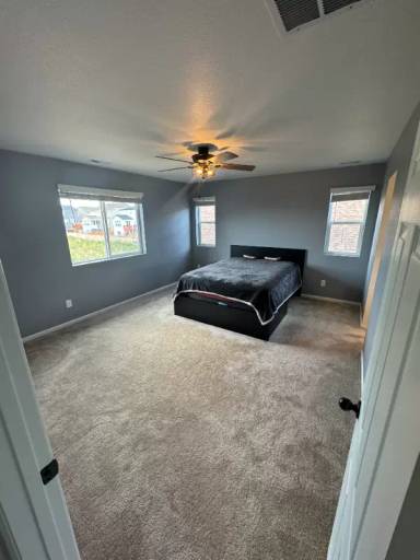 Main picture of 6074 Donahue Dr
