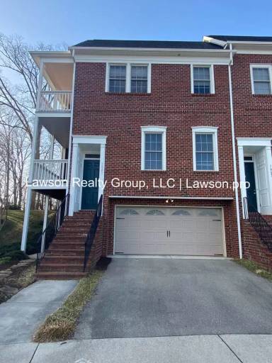 Main picture of 3829 Colonial Green Cir SW