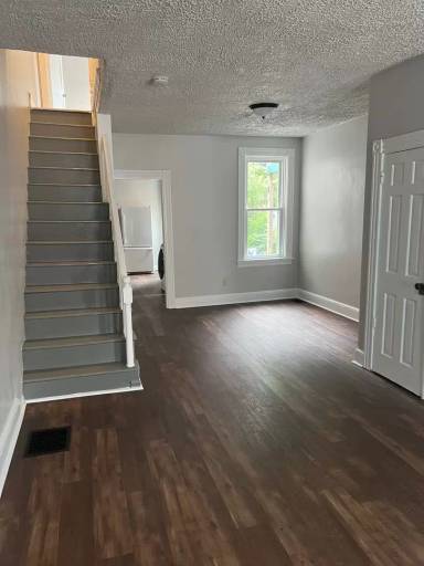 Main picture of 529 Howard Ave