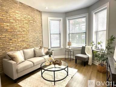 Main picture of 3834 N Wilton Ave