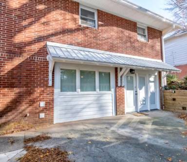 Main picture of 2204 Fayetteville St