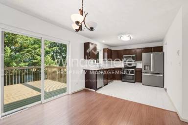 Main picture of 11805 E Railroad Ave