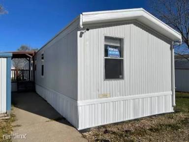 Main picture of Colonial Gardens Manufactured Home Community