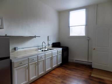 Main picture of 115 N Main St