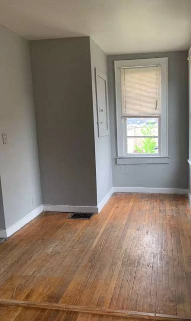 Main picture of 600 W Adams St