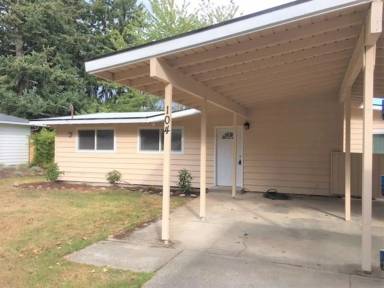 Main picture of 104 164th Ave SE