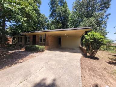 Main picture of 107 Huntington Ct