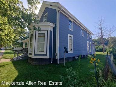 Main picture of 617 W Franklin St