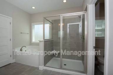 Main picture of 9827 Yellow Pine Rd