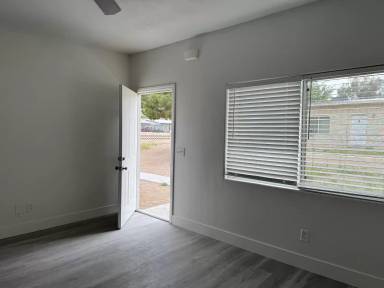 Main picture of 1717 Linden Ave