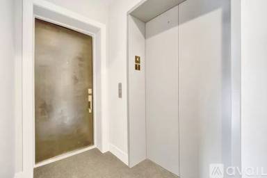 Main picture of 2212 W Lawrence Ave