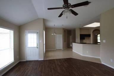 Main picture of 1707 Barton Springs Ct