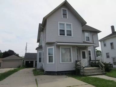 Main picture of 1226 E Racine St