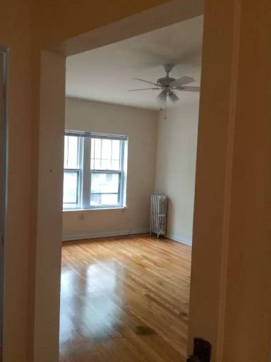 Main picture of 1470 W Cuyler Ave