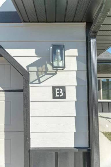 Main picture of 3910 St Marys - B