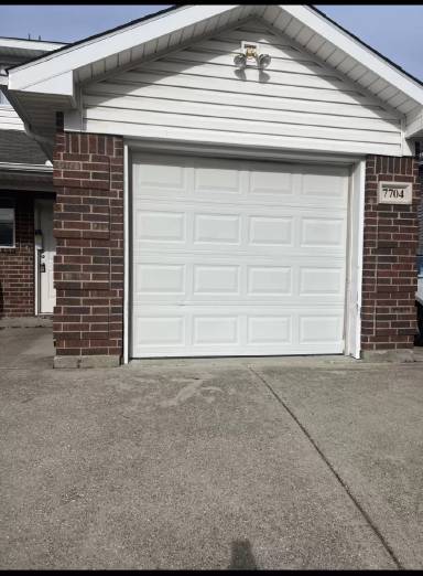 Main picture of 7704 Downe Dr