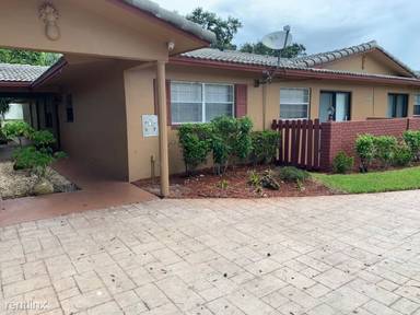 Main picture of 8601 NW 35th St