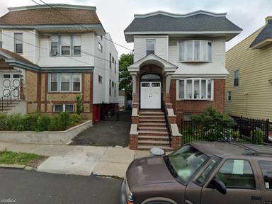 Main picture of 735 18th Ave