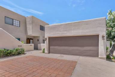 Main picture of 3037 E Rose Ln