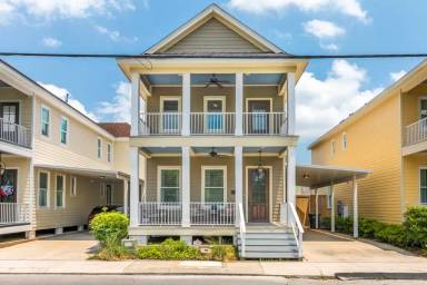 Main picture of 625 Hodges St