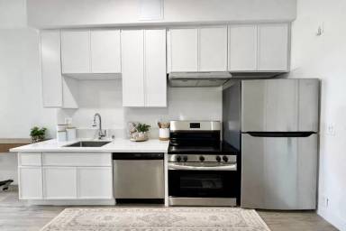 Main picture of 6754 Valjean Ave