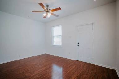 Main picture of 5922 Nashville Ave