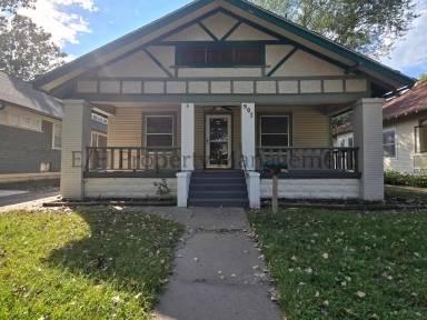 Main picture of 907 N Faulkner St