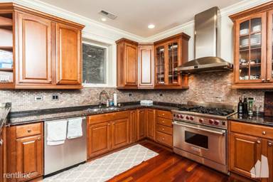Main picture of 3331 N Sheffield Ave