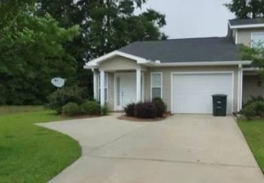 Main picture of 120 Jasmine Cir