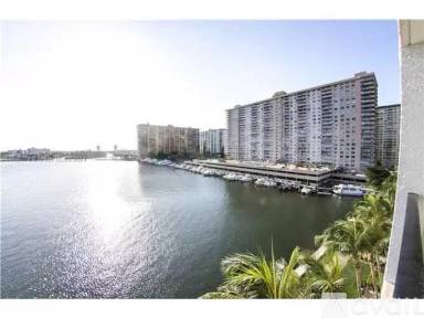Main picture of Porto Bellagio Condominiums