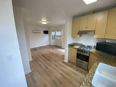 Main picture of 140 Valley Oak Dr