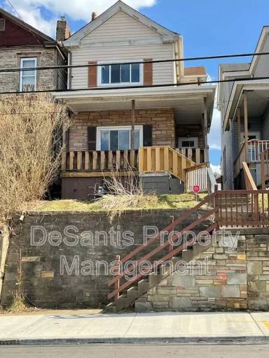 Main picture of 242 E 17th Ave