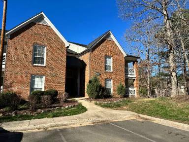 Main picture of 1004 Kingswood Dr