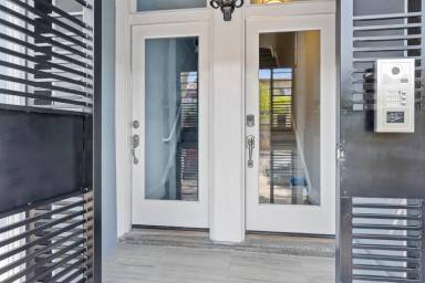 Main picture of 3356B Cesar Chavez
