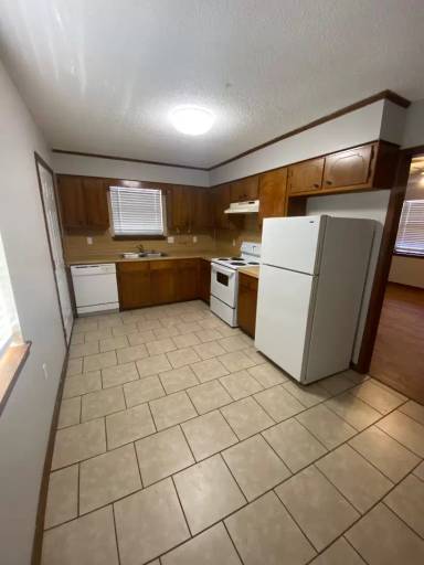Main picture of 1220 Woodside - E4