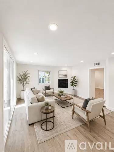 Main picture of 1943 Tamarind Ave