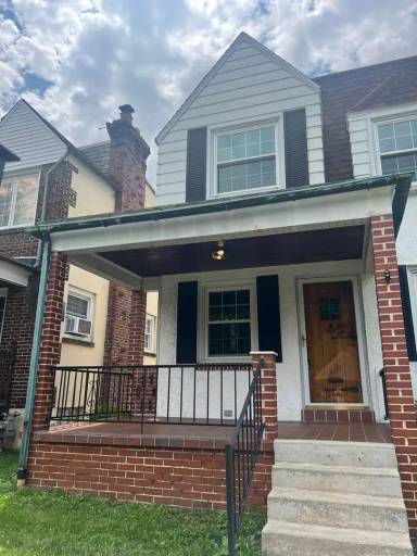 Main picture of 110 Hollywood Ave
