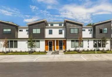 Main picture of 214 Lynn Dr