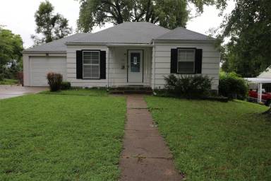 Main picture of 720 W Chestnut St