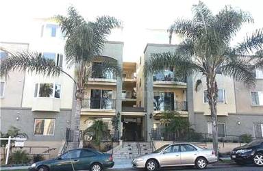 Main picture of 3990 Centre St