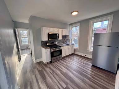 Main picture of 42 Maple Ave