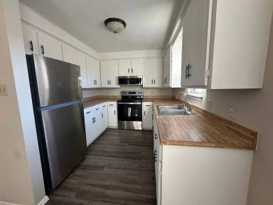 Main picture of 514 W J St
