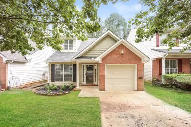 Main picture of 2262 Charleston Pointe SE