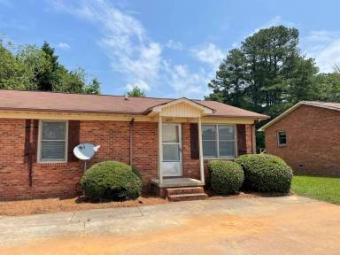 Main picture of 2237 Rose St