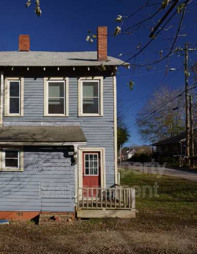 Main picture of 2 3rd St