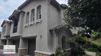 Main picture of 425 S Meadowbrook Dr Townhomes