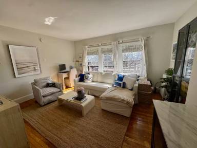 Main picture of 81 Mount Vernon St